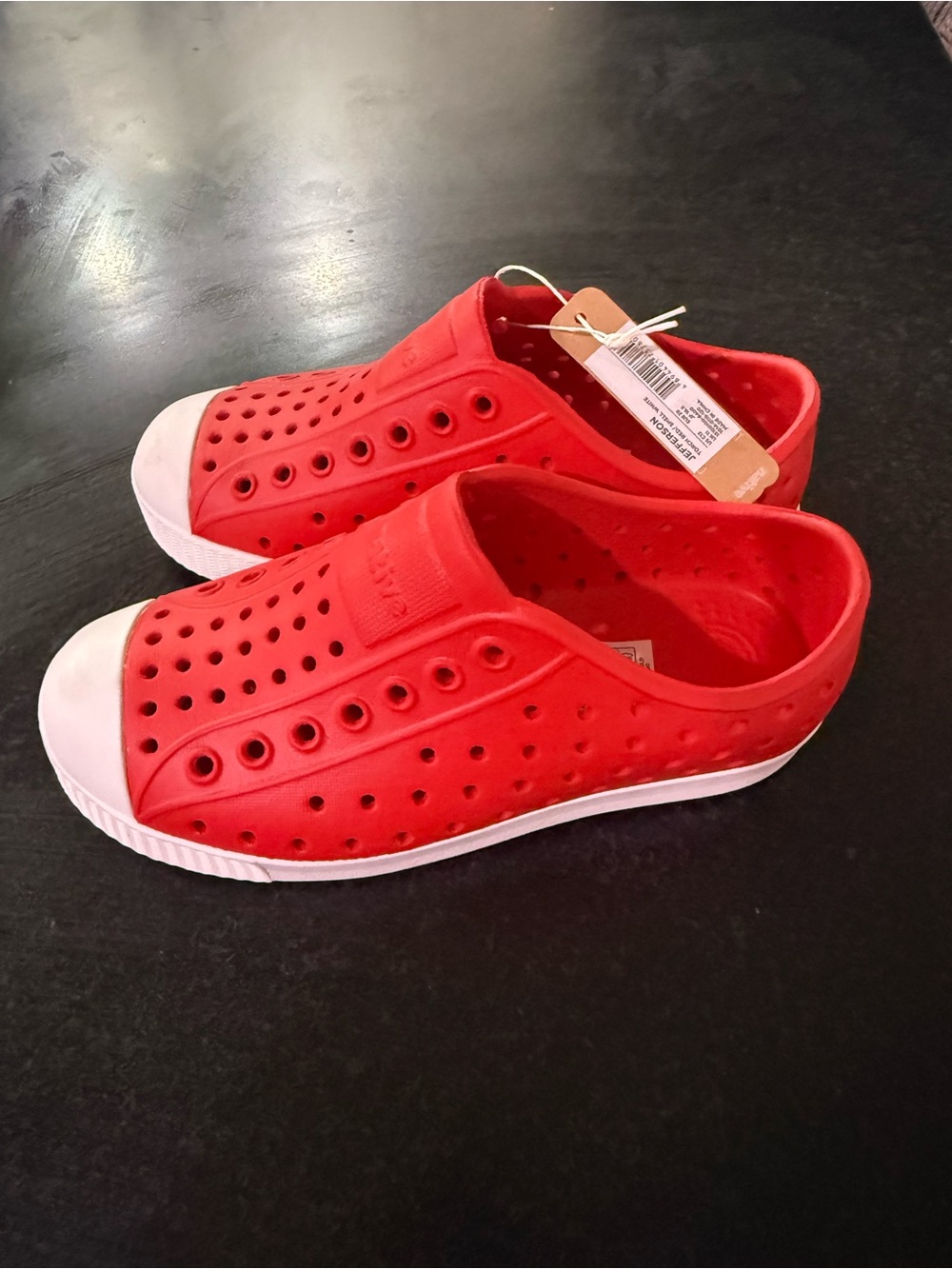 Kids Native Red Jefferson Shoes Size 12